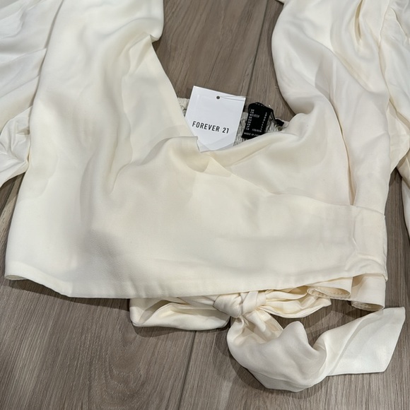 Top - Picture 4 of 7